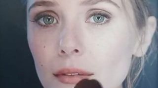 Elizabeth Olsen con omaggio