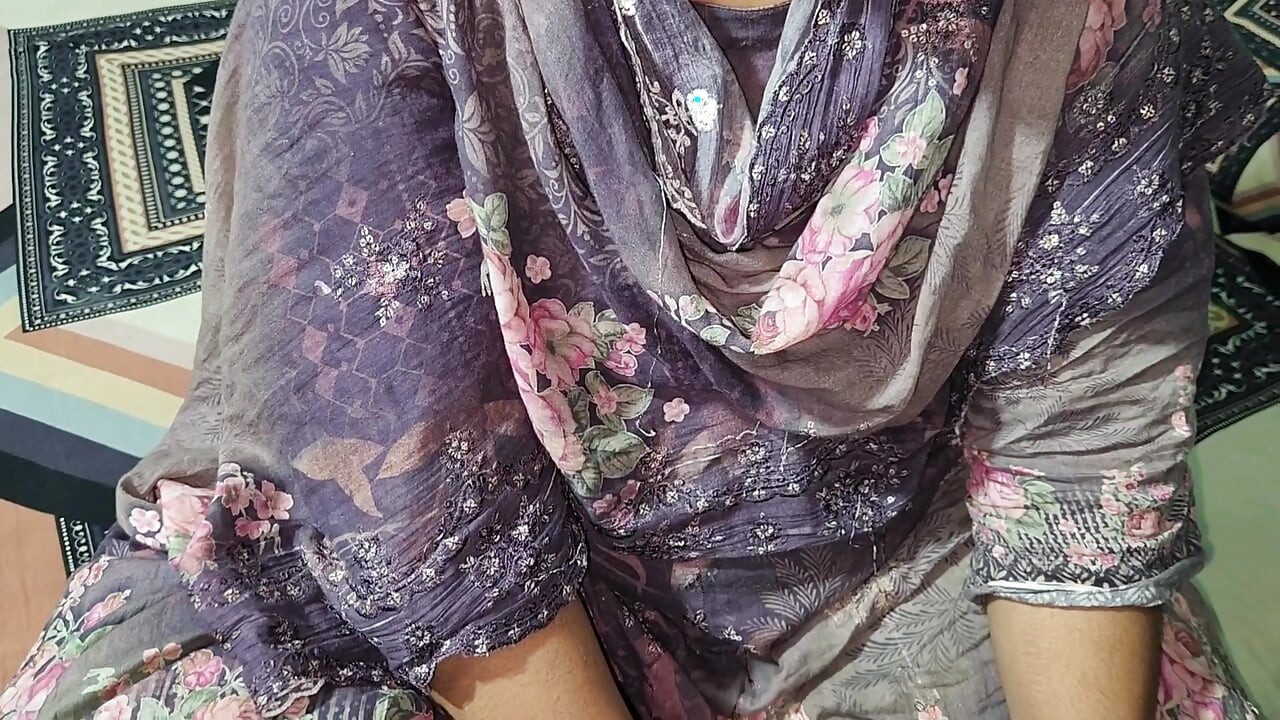 I fucked the housemaid who was empty.