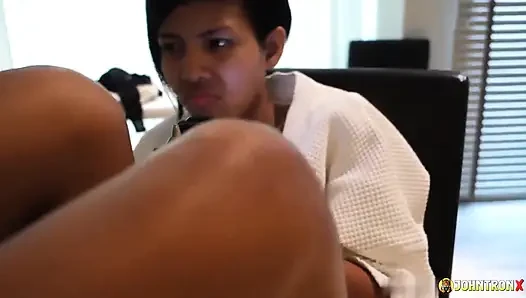 Johntronx - jilat pantat dan ngentot memeknya dengan gaya pov