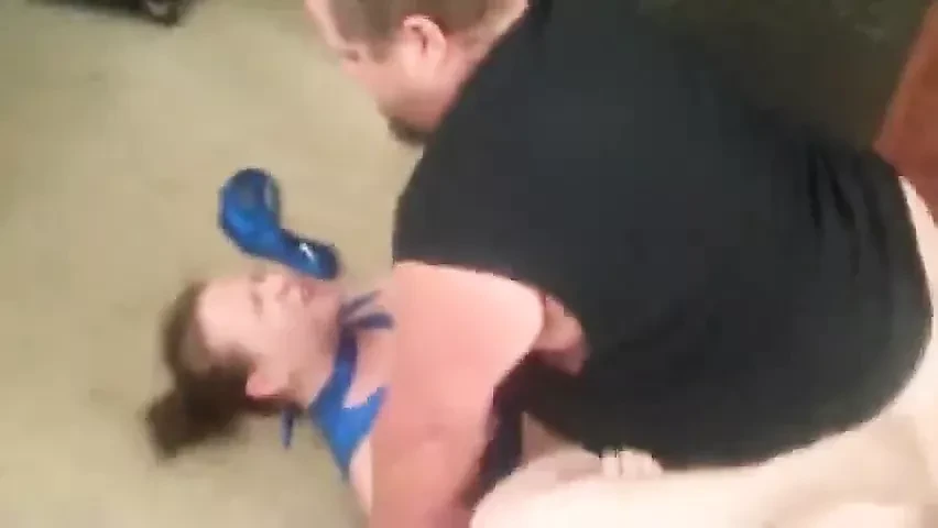 Big guy fucks chick