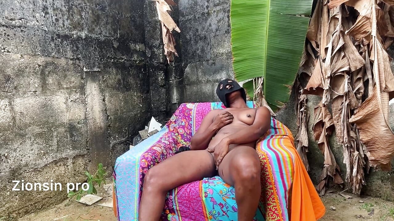 African Outdoor Hot Fuck in Hot Weather