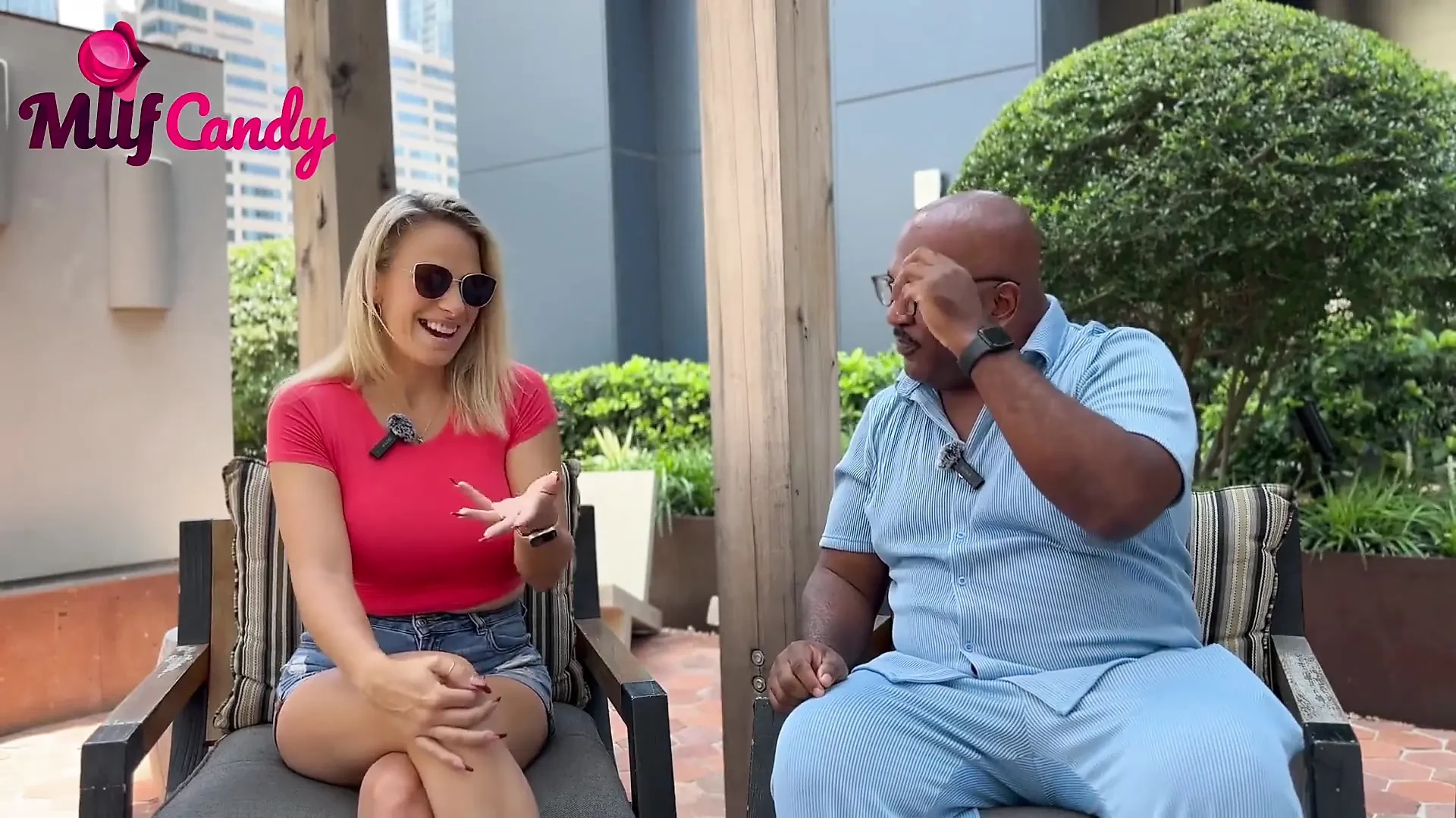 Milfacandy podcast: Zgodna žena Sadie Rose intervjuisana od mrflourish pre njihove senzualne scene seksa