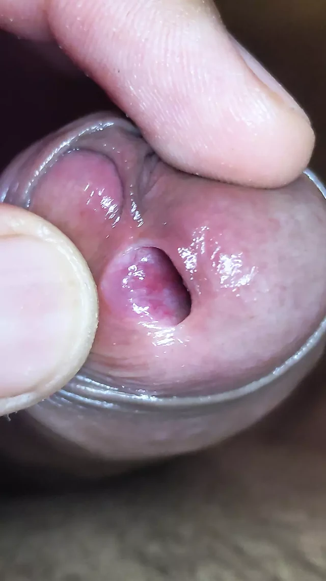 Жестко 💦 трахаю силиконовую киску