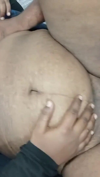 Moment envoûtant de « Quand mon mari n’était pas là, il m’a fait plaisir à me lécher la chatte et à baiser si fort en levrette »