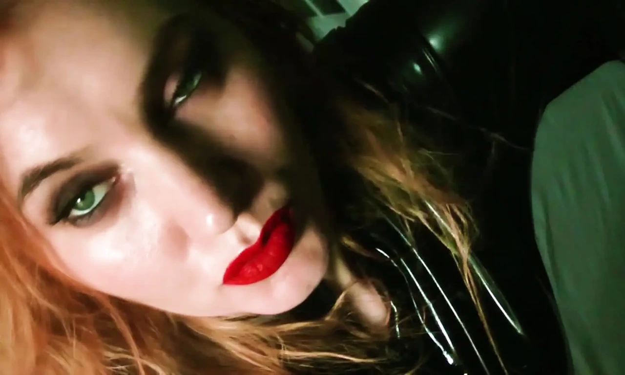 Overpowered Seductress