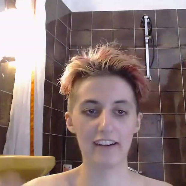 Showering Live