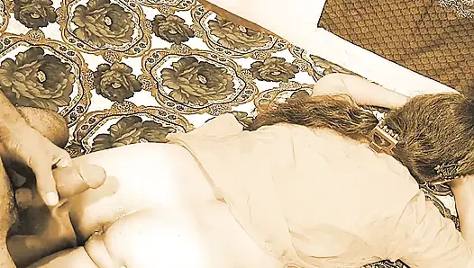 Горячая фигура дези бхабхи Ji
