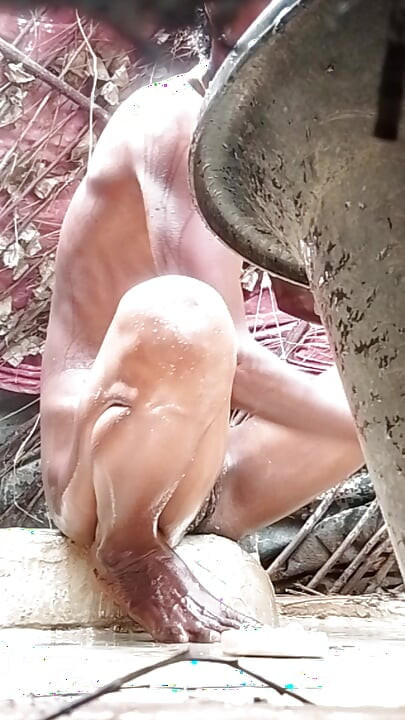Video rekaman seks tante indiana amatir sumathi di kamar mandi