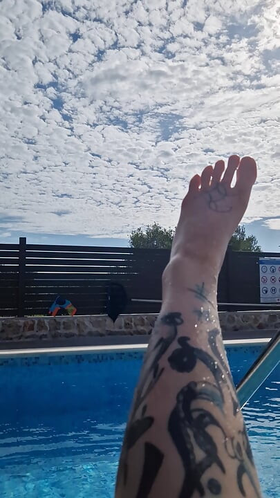 Pés molhados