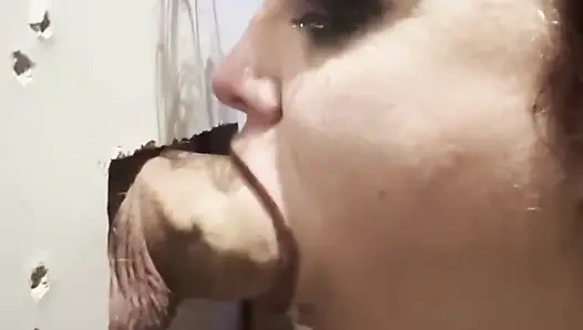 Gloryhole-blowjob bei Bna