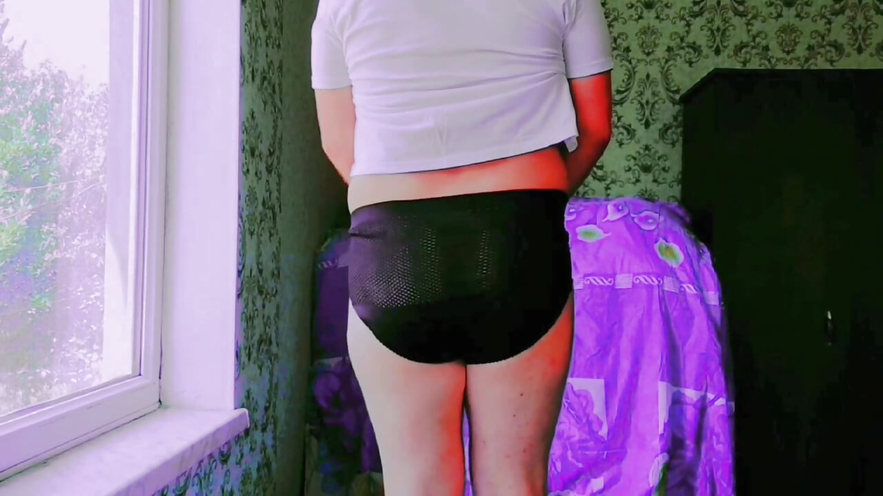 Adorable sissy adjusting headband with girly giggle