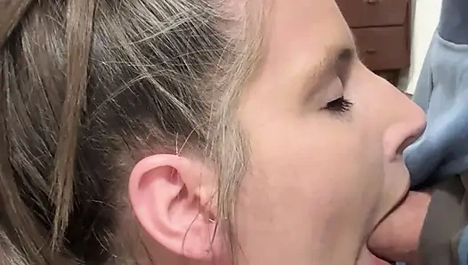 Kompilasi cewek nakal lagi asik nyepong kontol