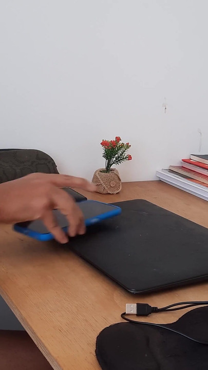 她流口水, 流得多到是她主动要求的.