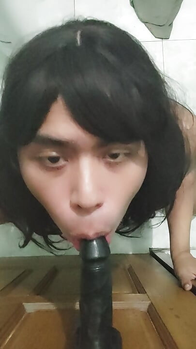 น้องสาว Marco อมควยดิลโด้ มุมมองคนเย็ด