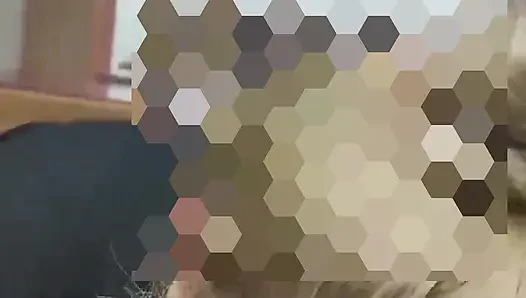 Penisinin üzerinde öğürmeyi seviyorum
