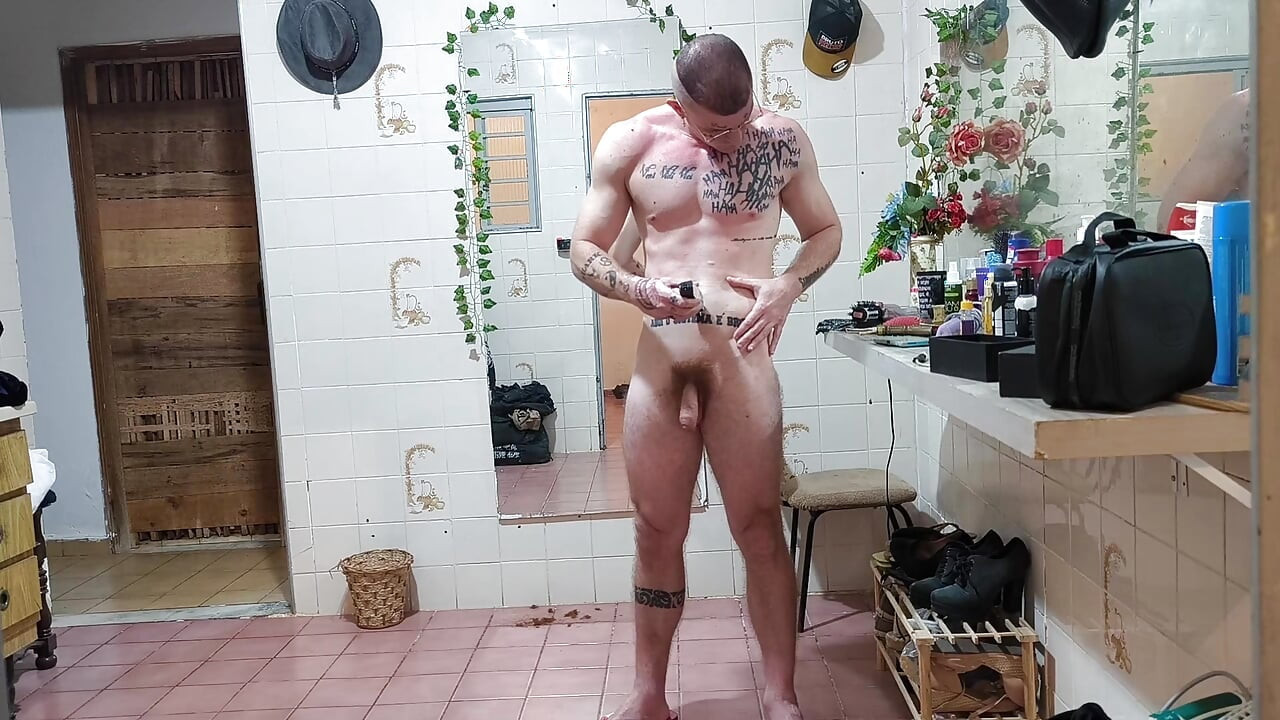 Shaving armpits and arms