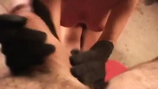 Tera Patrick, spyder jonez'in yer aldığı Donjon sakso