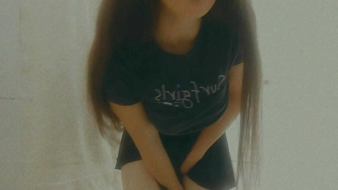 Horny sweet girl fairy bliss touching herself at the bathroom and moaning for u while her pussy its getting dripping wet