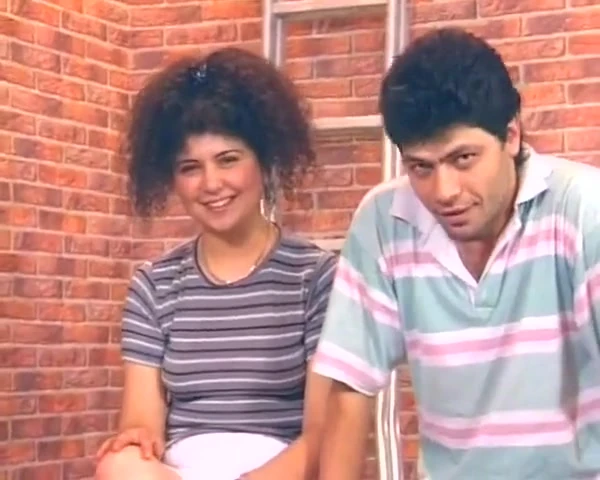 Almanya'dan amatör hatun tıraşlı amını siktiriyor