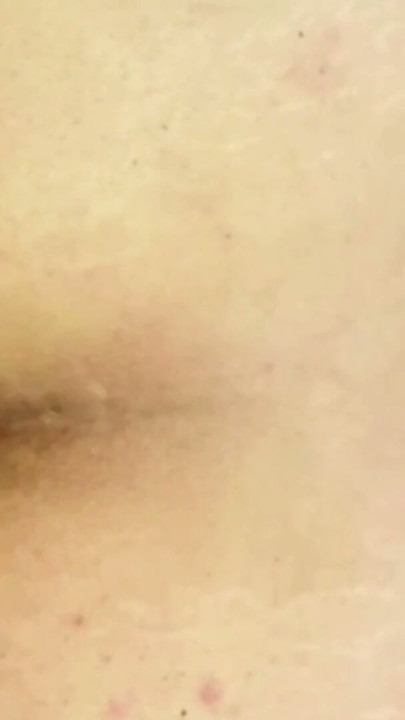네 내 작은 쪼이는 분홍색 보지를 따먹을 수 있지만 날 낳고 함침 질싸 해줘야 해 | 클립 1
