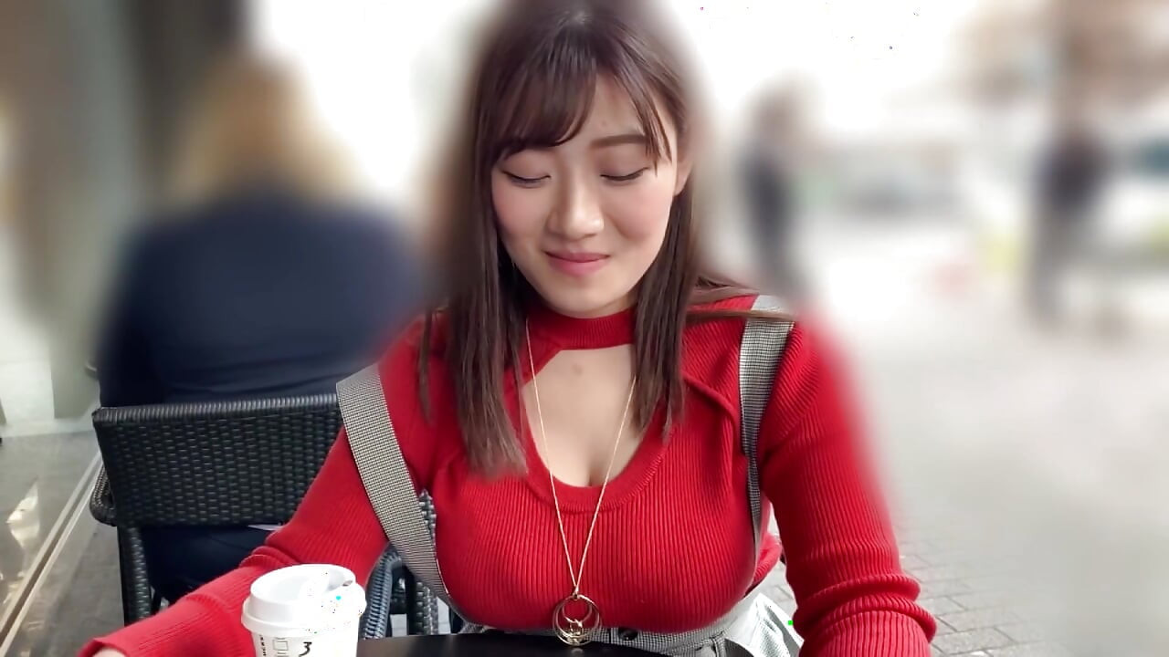 A189F03 Pure character K-cup busty girl with a quiet girl at a love hotel on a matching app!