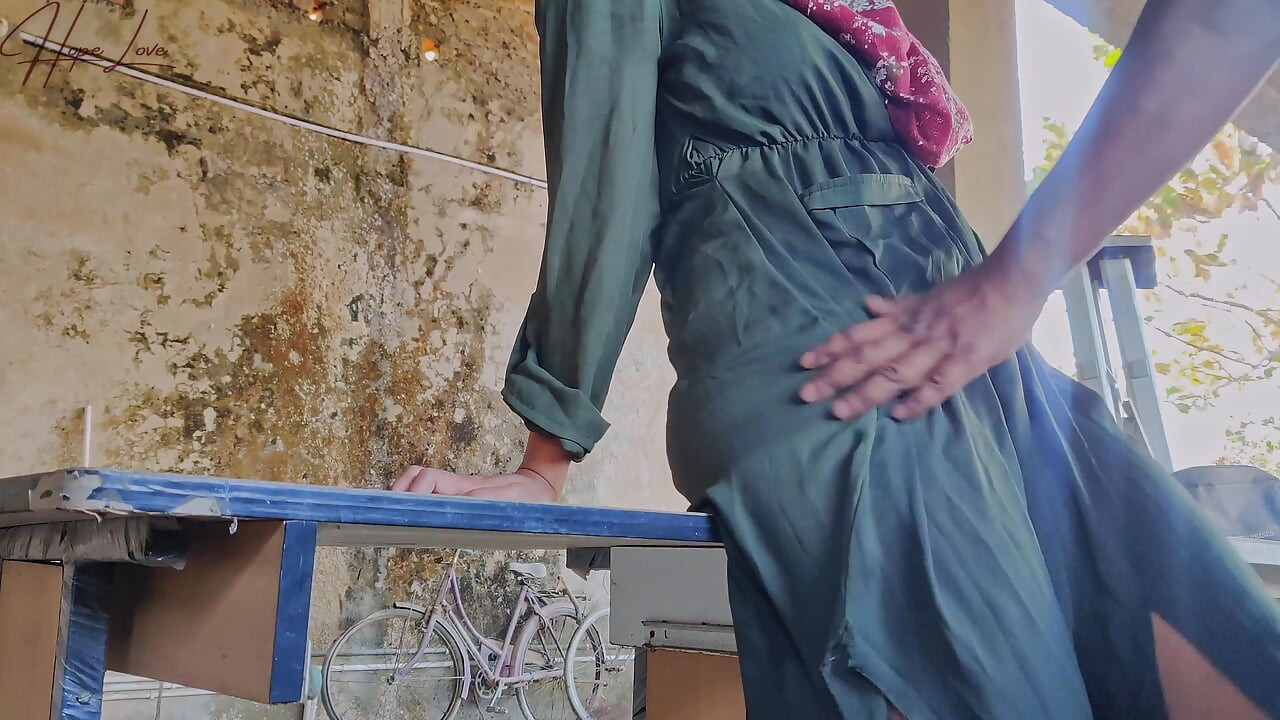 Fucking Beautiful Woman in an Abandoned Building