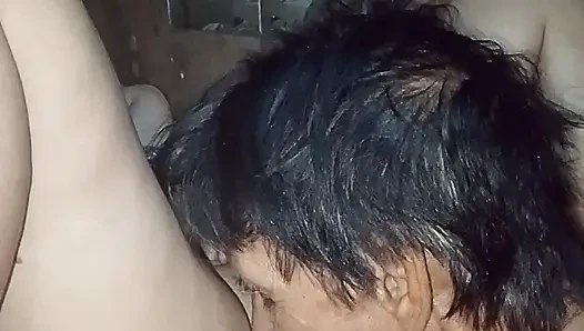 Моя жена сказала мне, трахни меня и съешь меня