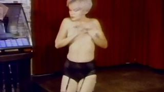 DAYSTRIPPER - vintage 60's stockings strip dance tease