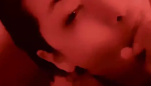 Blowjob yang menggemaskan