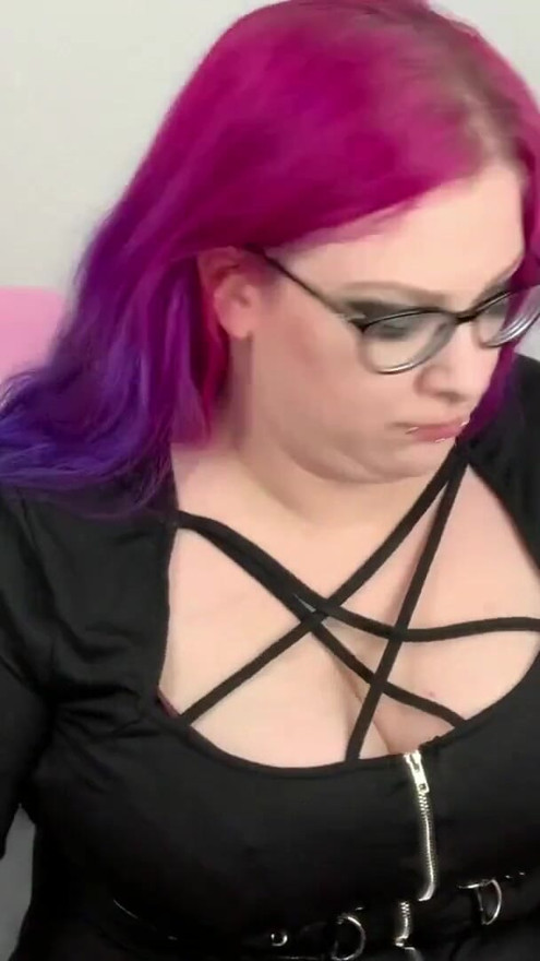 Balloon : Blow to Pop with German Goth Abby Strange - Looner | Clip 2