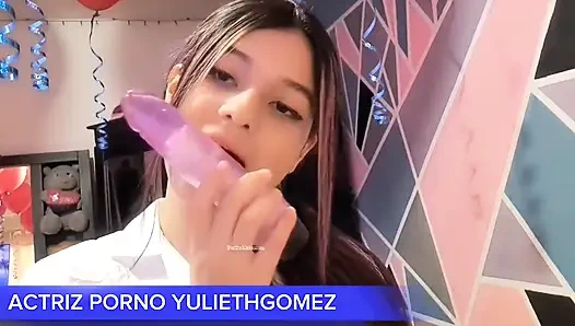 Naughty Girl Came to Provoke Me with a Short Dress Without Panties, Moved Her Ass on the Stick and It Came Out