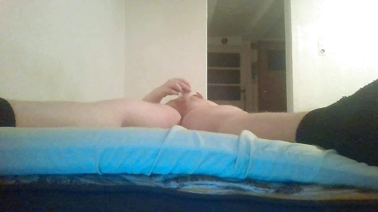 Geiles abspirzen im Bett chubey
