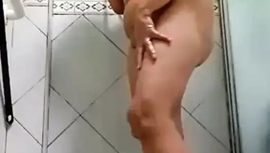 Ofw karım görüntülü görüşme istedi banyo yaptığını söyledi