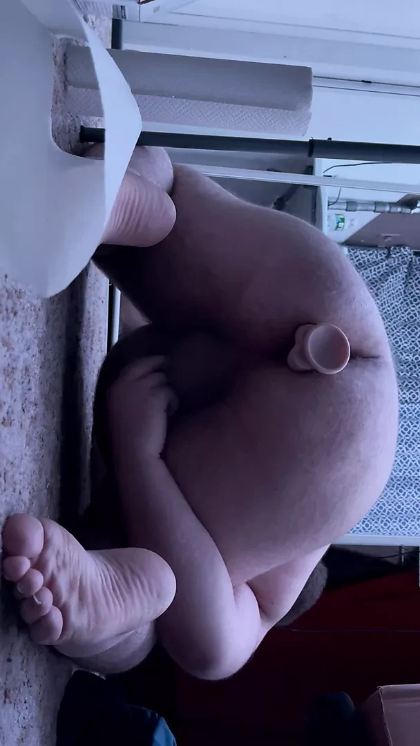 Chubby bi dude fill ass with dildo