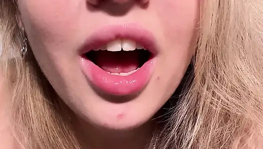 Bir dev kadın tarafından yakalandın, kullanıldın ve yedin