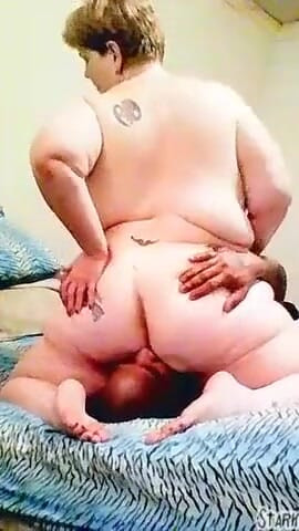Must-see moment from "BBW Facesitting PussyEating Squirt"