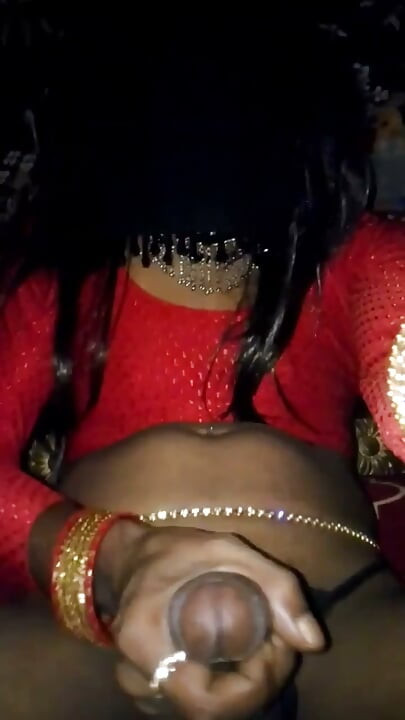 Compilație de ejaculare cu indiancă desi transsexuală sexy