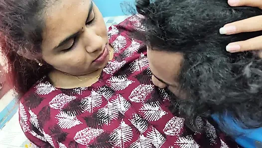 Hot kiss with ass press