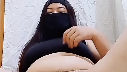 Vajinabig88 lezzetli amcığımı mastürbasyonla sikiyorum