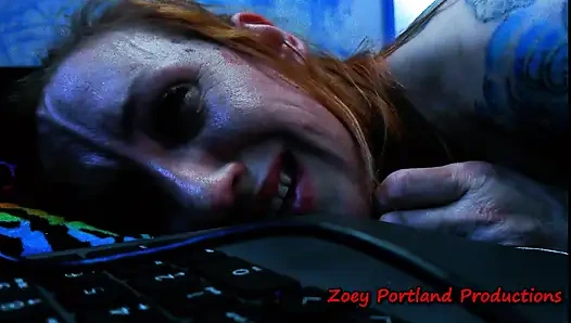 Zoey Portland hot milf loves cock