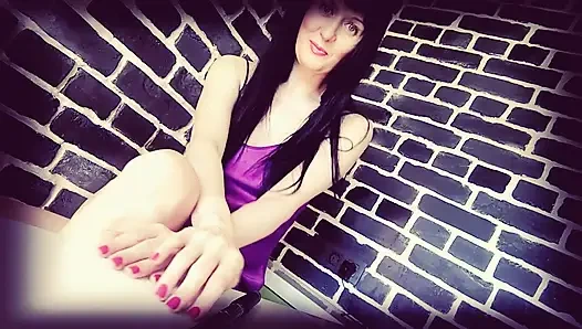 Chic milf, chic footfetish, chic cum- GinnaGg