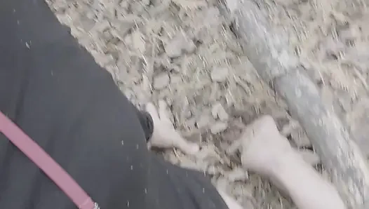 Yürüyüşte ağacı sikiyorum