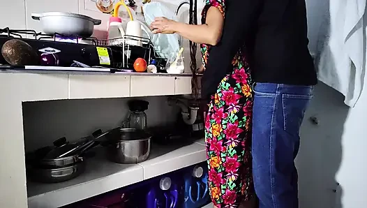 KOCHEN UND FICKEN