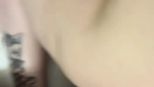 Istri nakal ini dientot habis-habisan di kamar hotel bagian 2