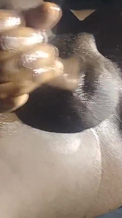 家だけで私の大きなチンポを激しくイキまくる