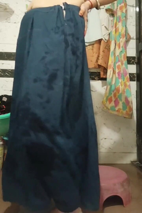 Priya Bhabi Sexy Body Massage