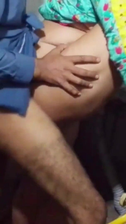 Homemade Sex with Amateur Wife Riding Cock and Doggystyle Creampie. Big Booty MILF | Clip 1