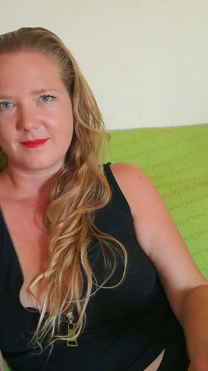 Edging My Slave Hubby's Cock on Our Old Couch