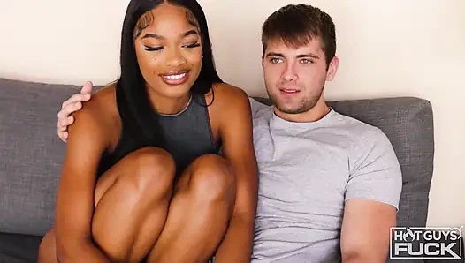 Wow! Gadis kulit hitam 18 tahun kulit hitam paling hot lagi asik ngentot!