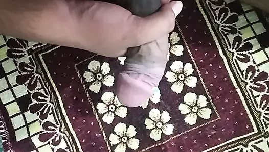 Indijski muški striptizeta cum handjob video
